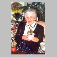 111-1084 Julianne Staudinger, geb. Steimmig vom Gut Augken bei Wehlau Silvester 2001 .jpg